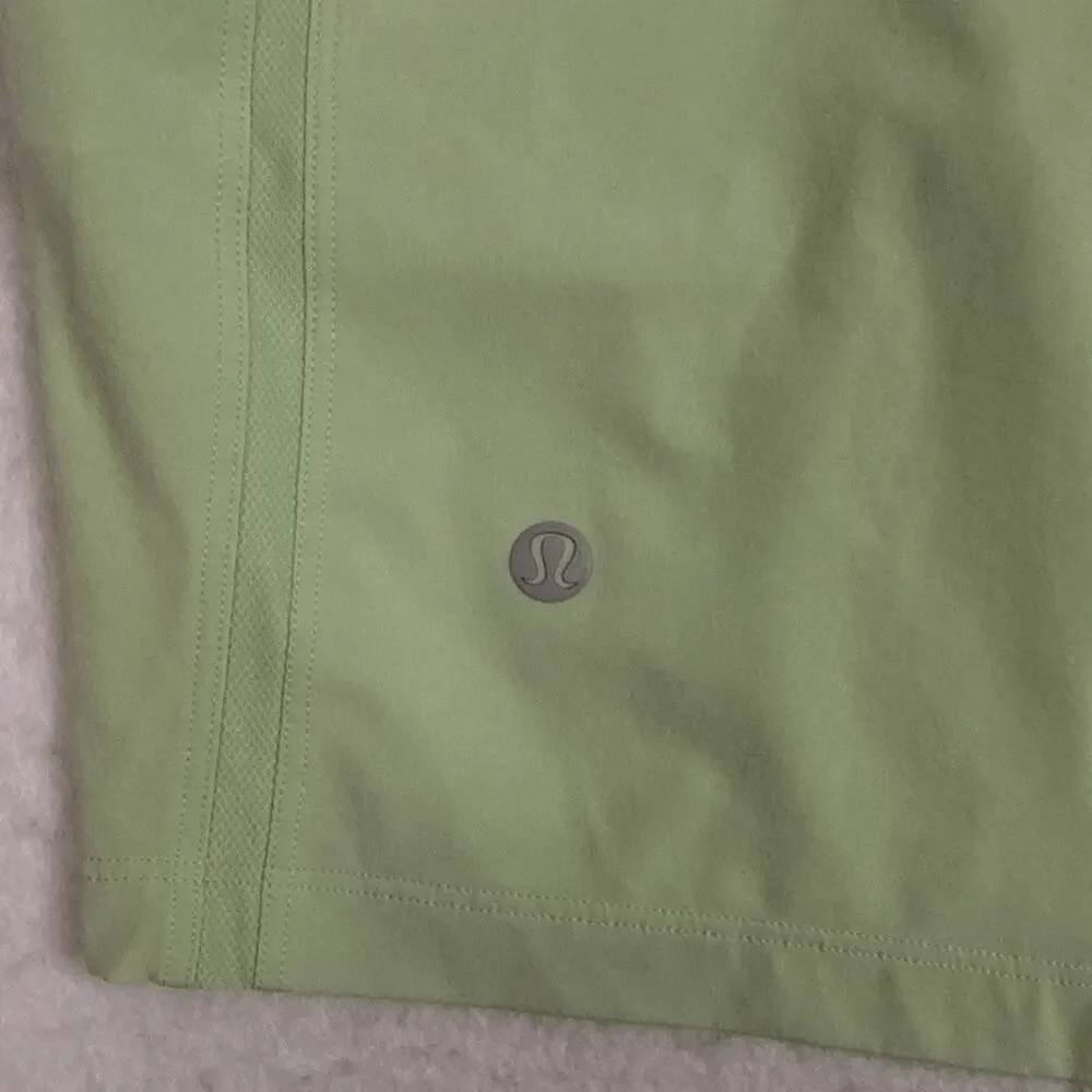 Lululemon Pace Breaker Shorts Men’s Small Delicate Mint 7 Inch Linerless